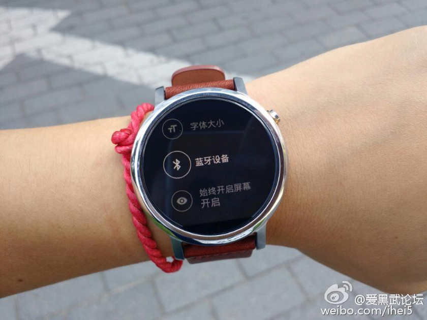 Живые фото "умных" часов Moto 360S-2