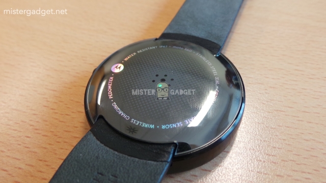 Фотосессия «умных» часов Moto 360 и беспроводной док-станции к ним-2