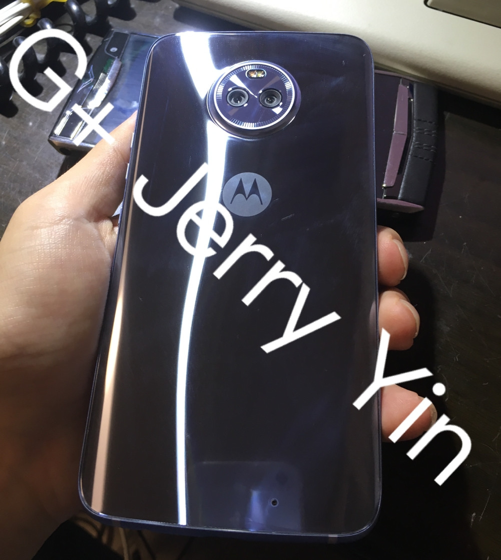motorola-moto-x4-photo-2_cr.jpg