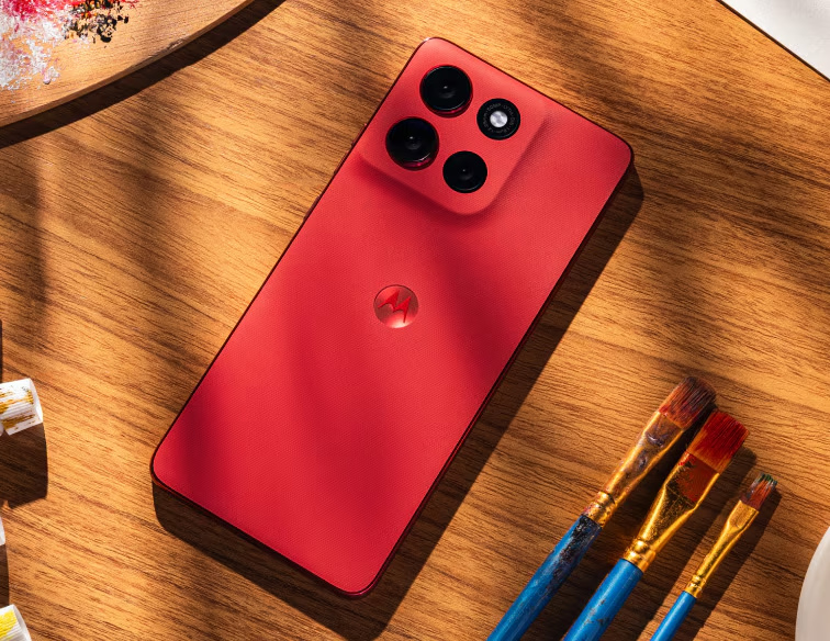 Moto G86 Power design in Chrysanthemum colour