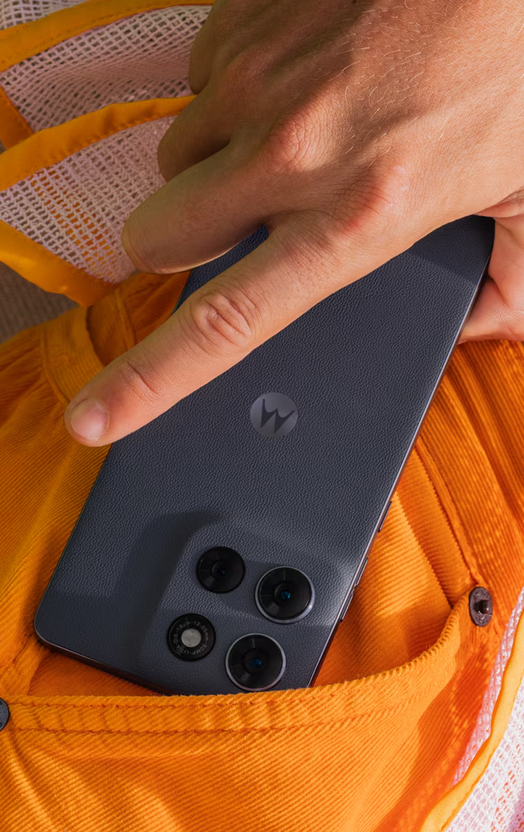 Moto G86 Power design in the colour of the Spell