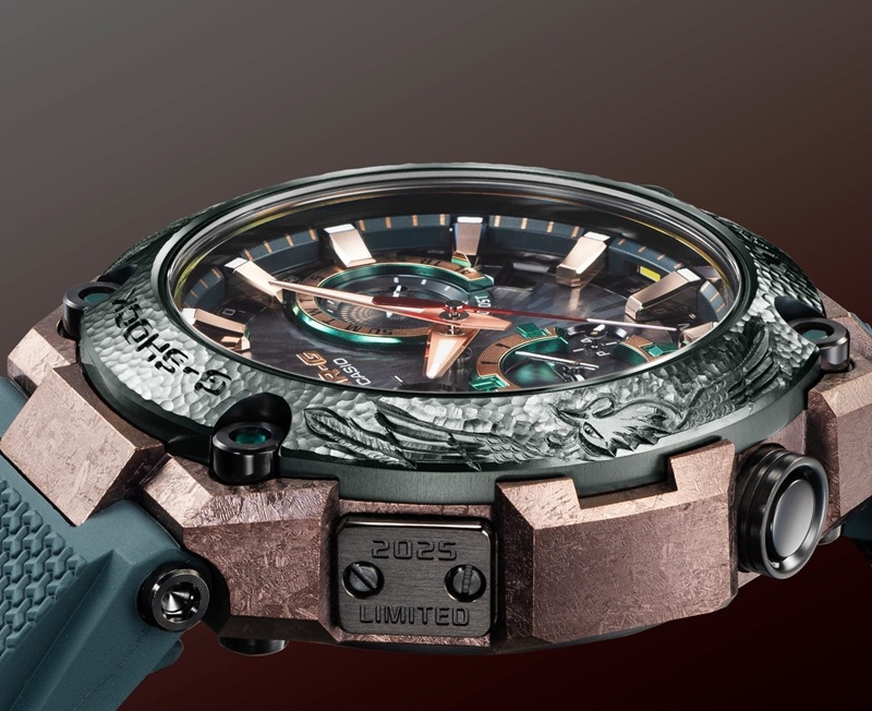 Bezel design details of the MRG-B2000KT-3A watch