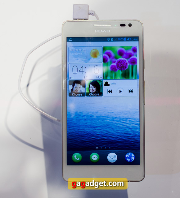 Стенд Huawei на MWC 2013 своими глазами-14