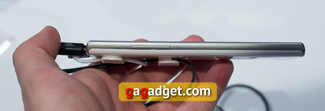 Стенд Huawei на MWC 2013 своими глазами-7