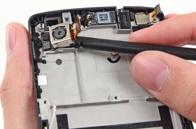 Специалисты из iFixit разобрали смартфон Nexus 5-9