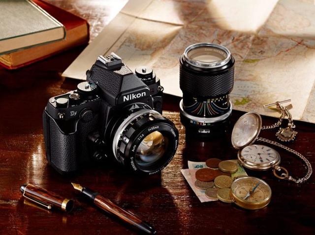 Профессиональная полноформатная зеркалка в ретро-стиле Nikon Df-3