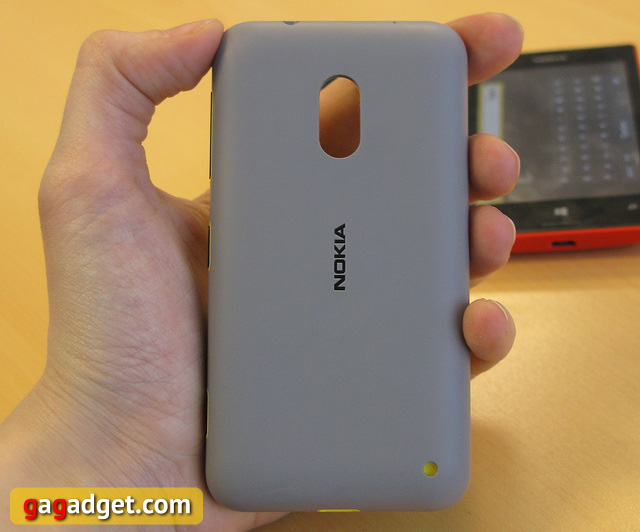 Nokia Lumia 720 и Lumia 520: видео, цены и сроки появления в Украине -15 Nokia Lumia 720 и Lumia 520: видео, цены и сроки появления в Украине -15