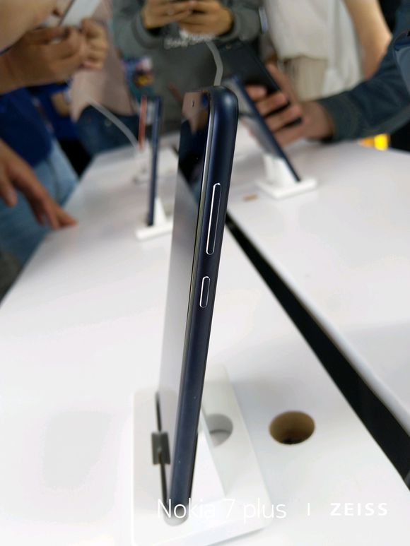 nokia-x-x6-china-5.jpg