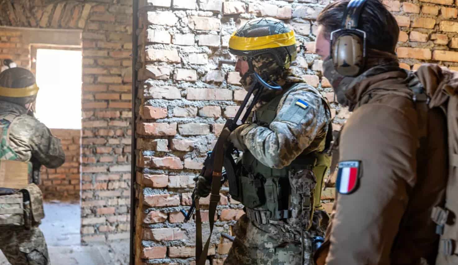 Training of Ukrainian military in France