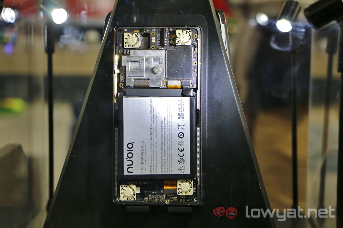 nubia-gamers-phone-fans-cooling-2.jpg