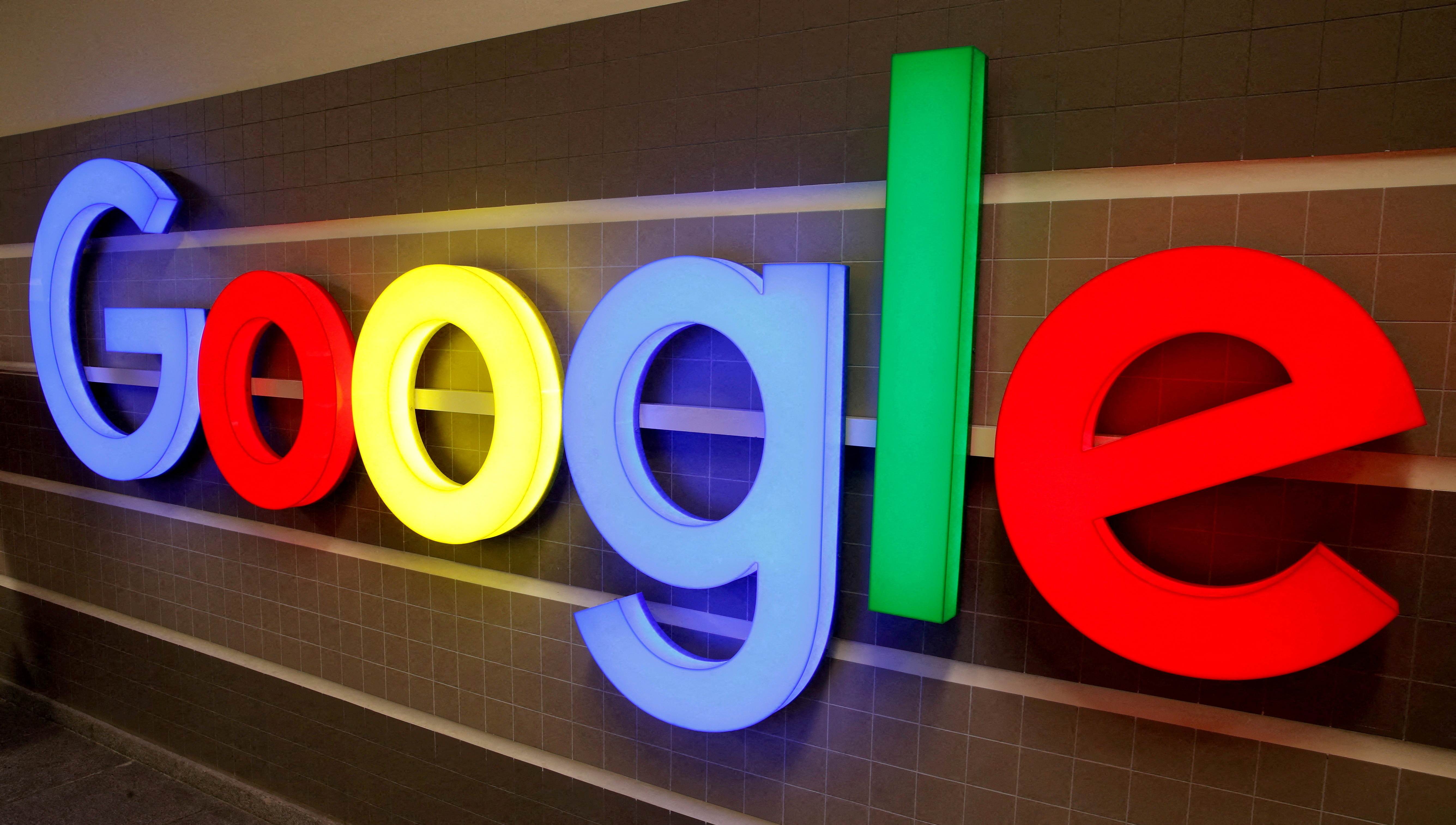 Google est en pourparlers pour investir des centaines de millions de dollars dans la startup Character.AI