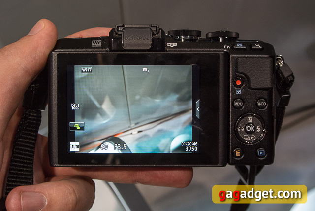 Photokina 2014. Новинки Olympus: Pen E-PL7, серебристый OM-D и M.Zuiko 40-150/2.8 PRO-4