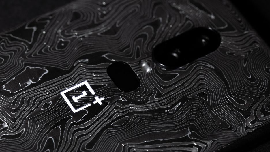 oneplus-6-hadoro-carbon-6.jpg