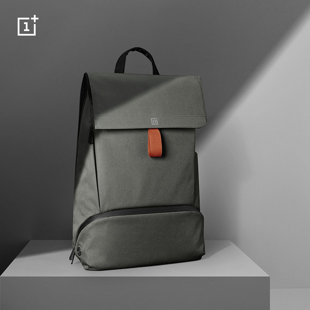 oneplus-explorer-backpack-2.jpg