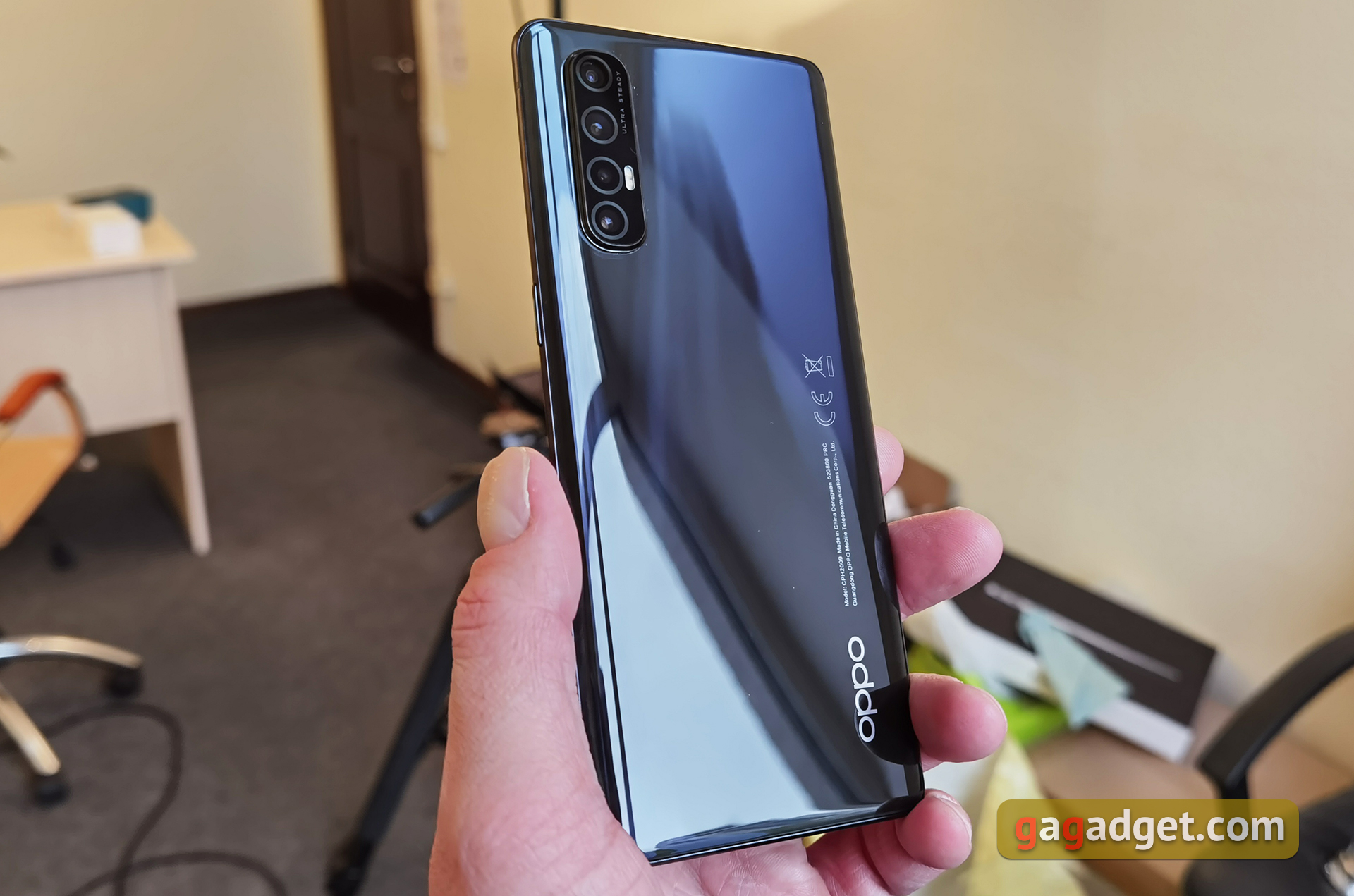 Обзор OPPO Reno3 Pro: успешно имитируя флагман-14