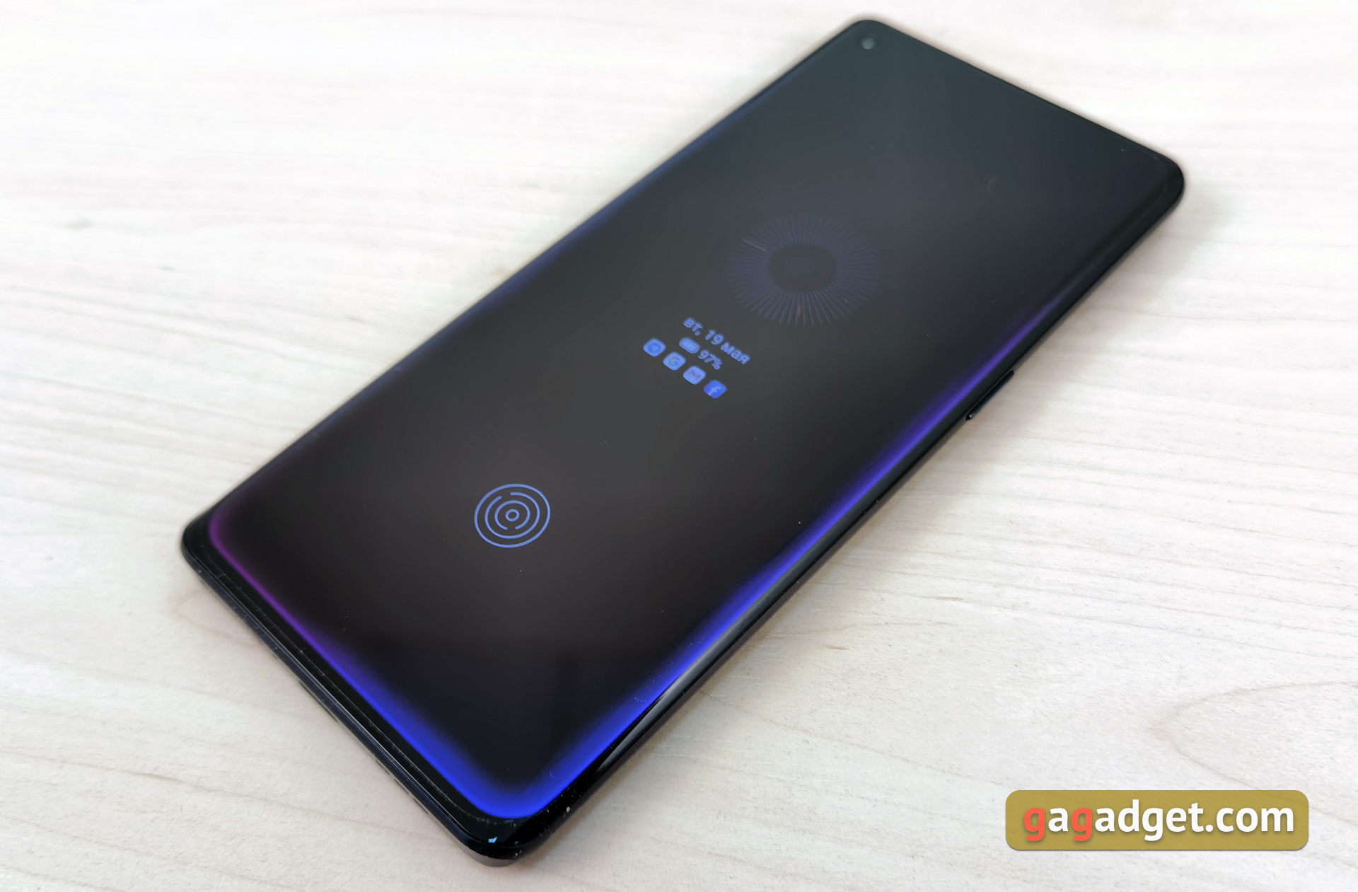 Обзор OPPO Reno3 Pro: успешно имитируя флагман-21