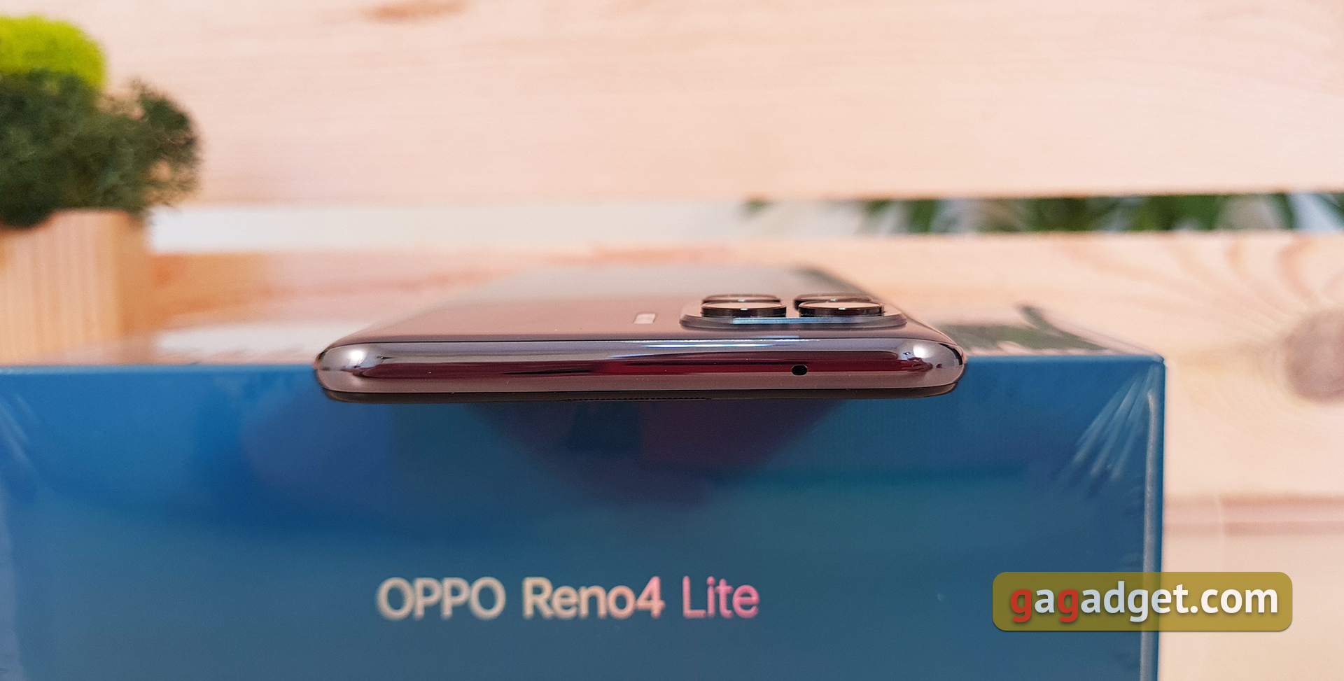 Обзор OPPO Reno4 Lite: шесть камер, AMOLED и сканер под экраном-11