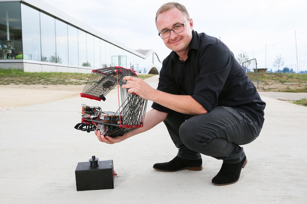 package-drone-folding-6.jpg