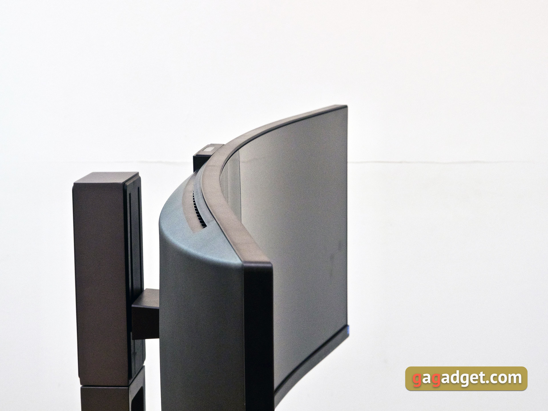 Обзор Philips Brilliance 499P9H: 49-дюймовый монитор-авианосец-10