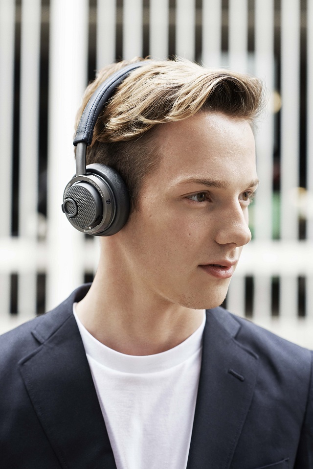 Еще двое новых наушников Philips: беспроводные Fidelio M1ВТ и просто красивые CityScape Frames 