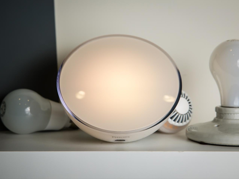 Светодиодные лампы Philips Hue Go теперь с аккумулятором