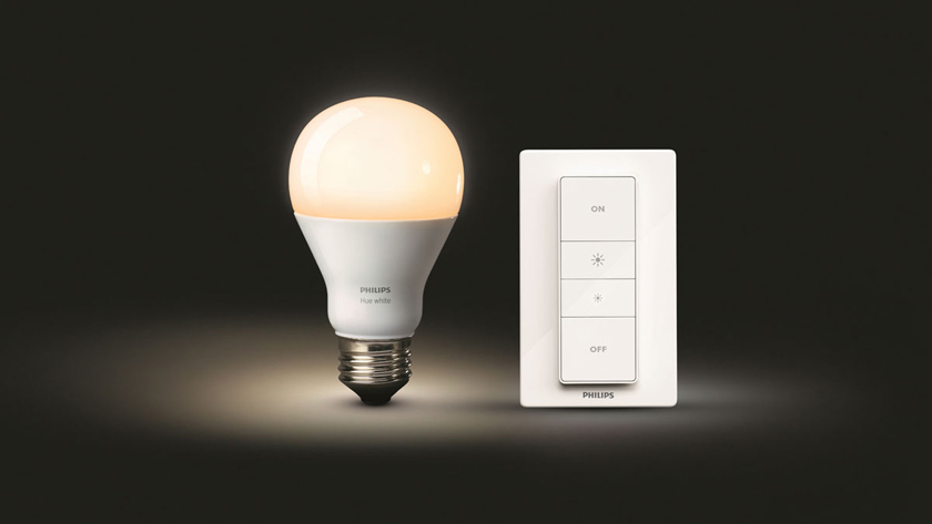 Комплект Philips Hue Wireless Dimming Kit из "умной" лампы и беспроводного пульта ДУ