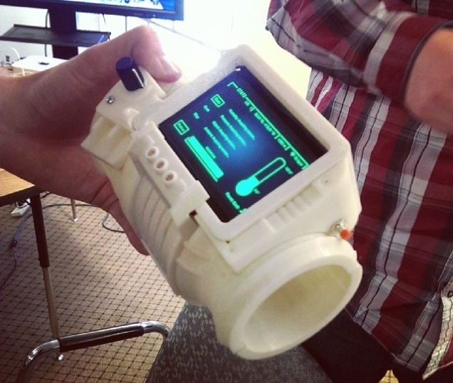 Группа студентов создала функционирующий Pip-Boy 3000 из Fallout