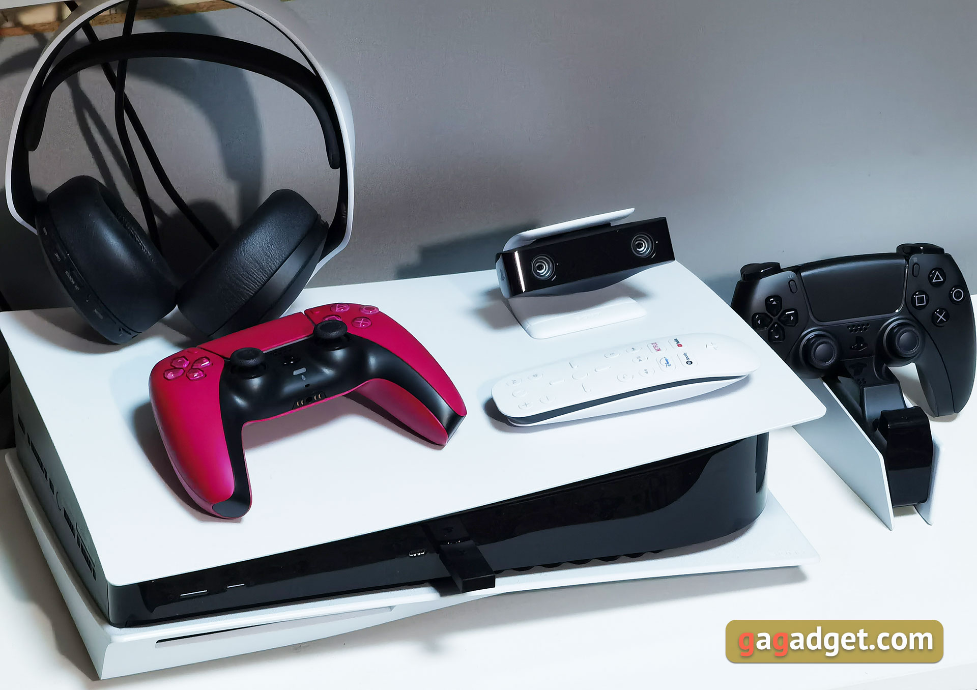 Аксесуари для PlayStation 5: як зробити гру комфортніше