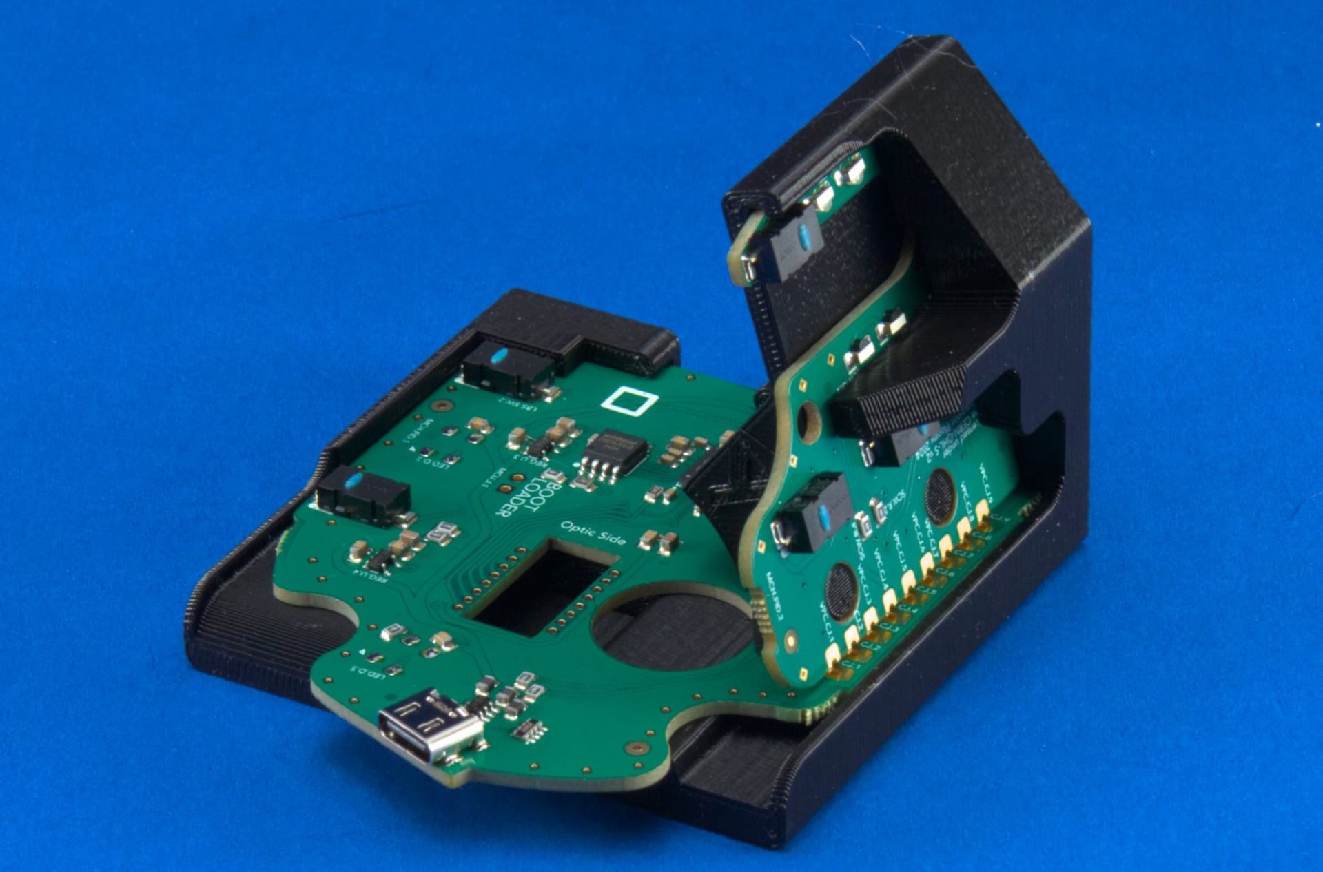 Trackball Classic 2 mounting boards. Illustration: Ploopy