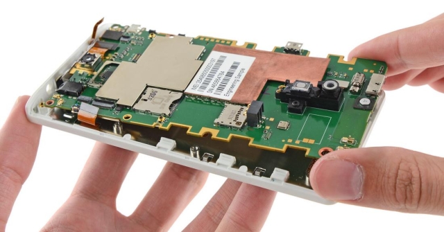 iFixit добрались до прототипа смартфона Project Tango-4