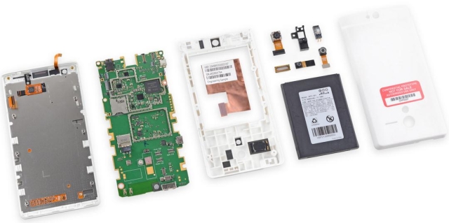 iFixit добрались до прототипа смартфона Project Tango-10