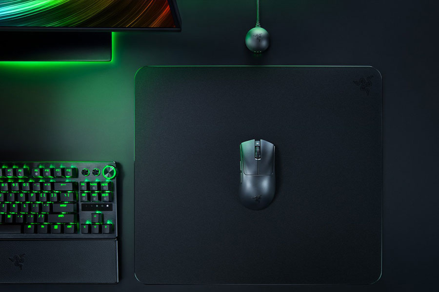 Бічний вигляд Razer DeathAdder V4 Pro