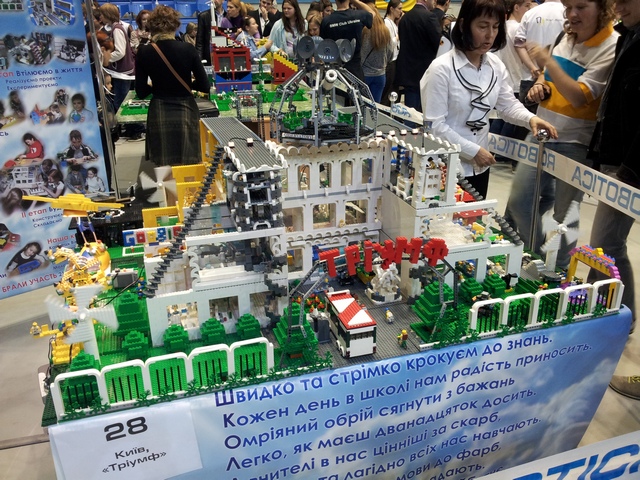 Попадание в робо-сказку: фоторепортаж с фестиваля робототехники «Robotica 2013»-9