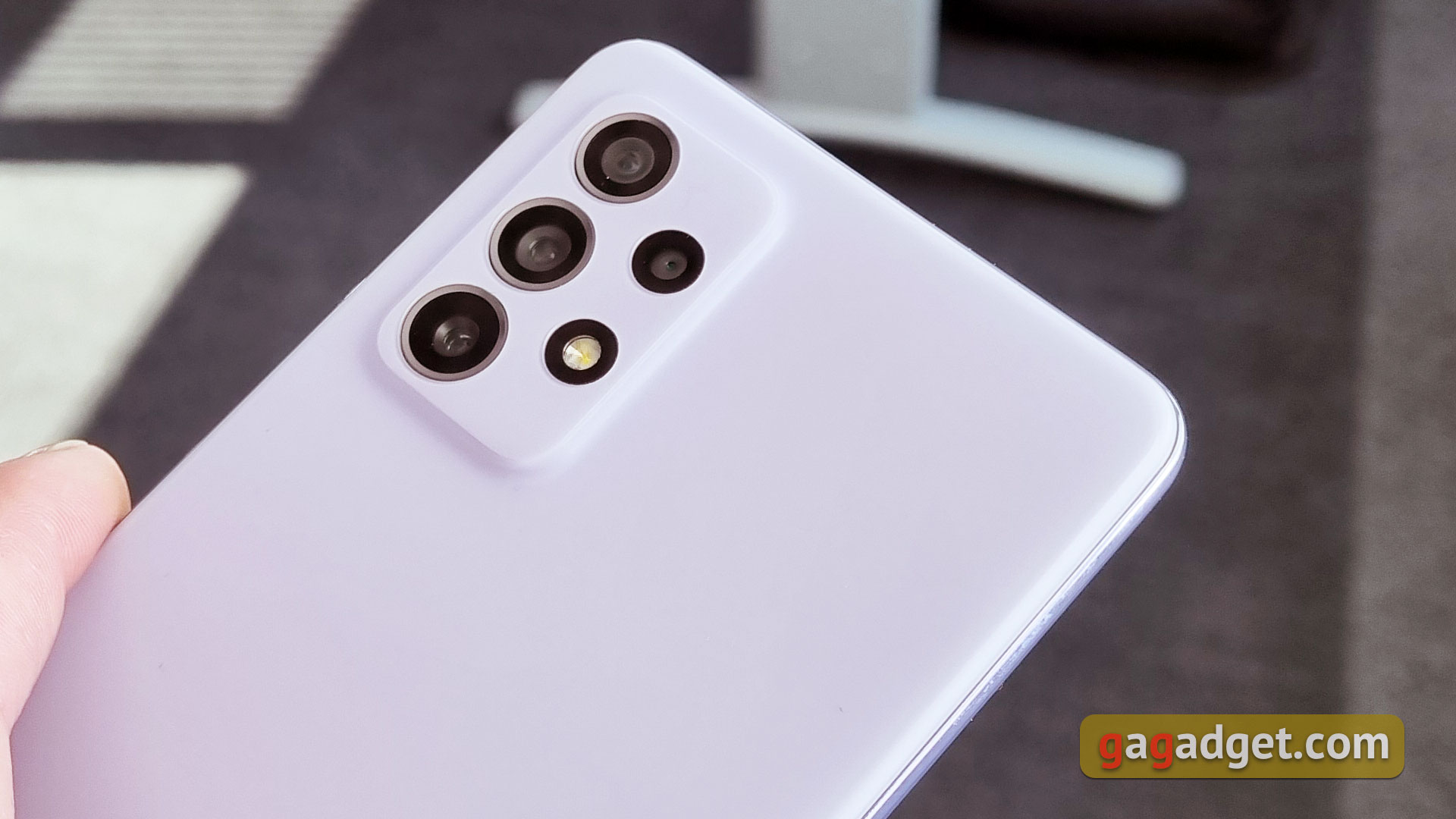 Смартфоны Samsung Galaxy A72, A52 и A32 своими глазами-77