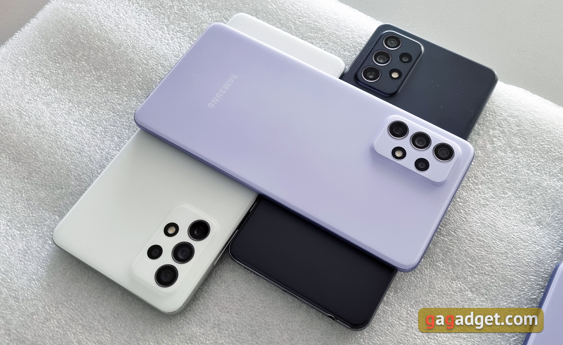 Смартфоны Samsung Galaxy A72, A52 и A32 своими глазами-26