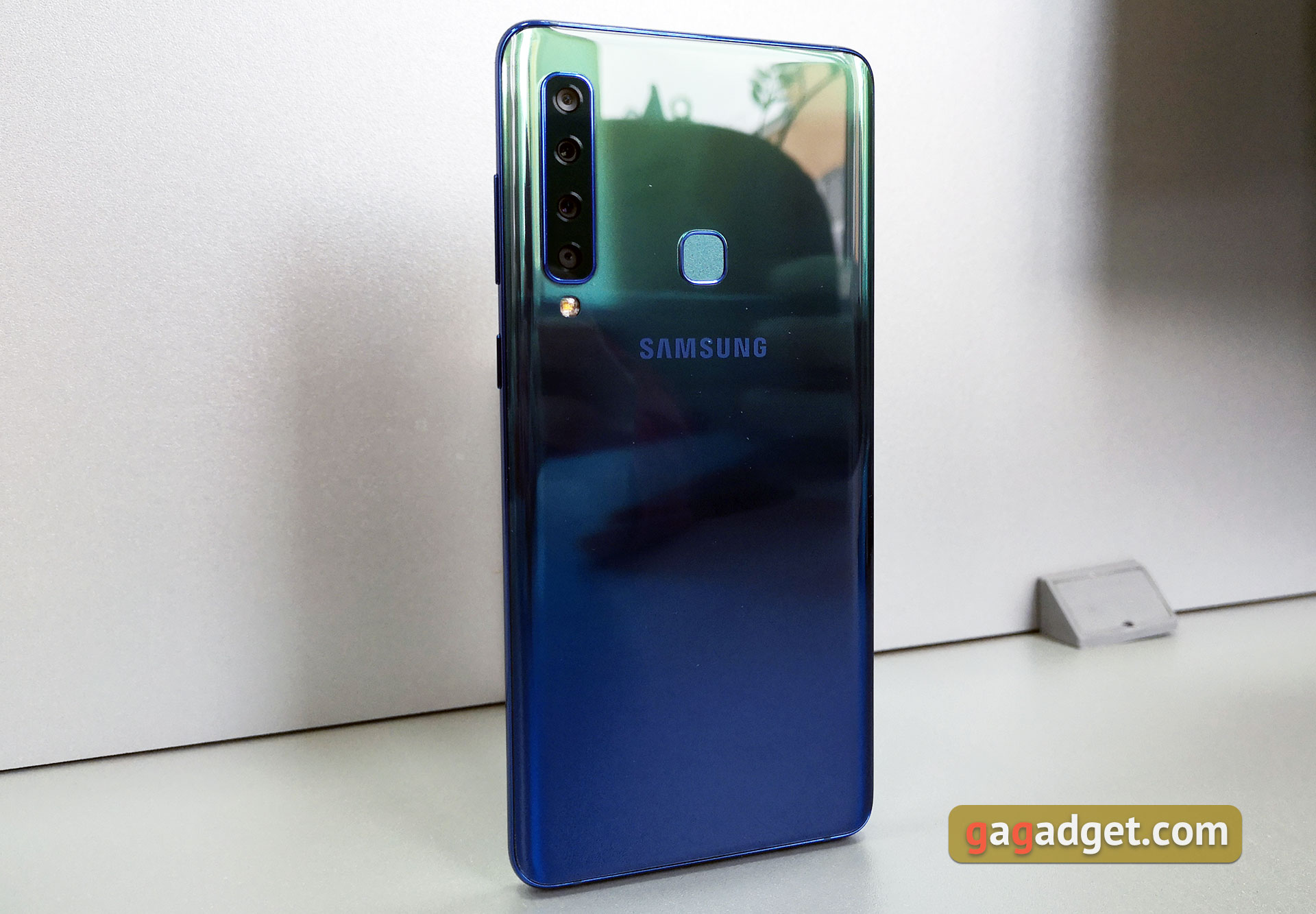 samsung-galaxy-a9-2018-10.jpg