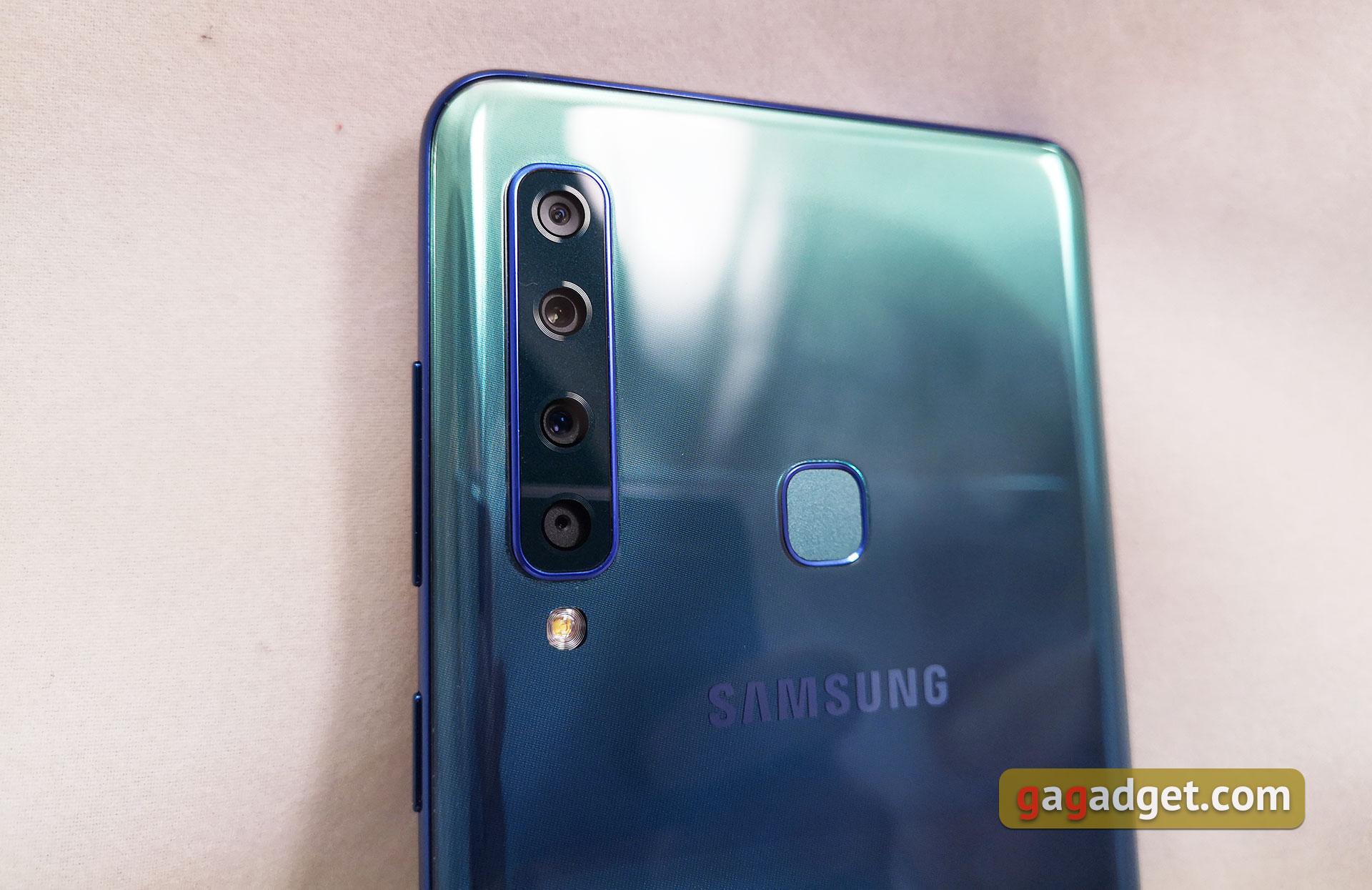 samsung-galaxy-a9-2018-11.jpg