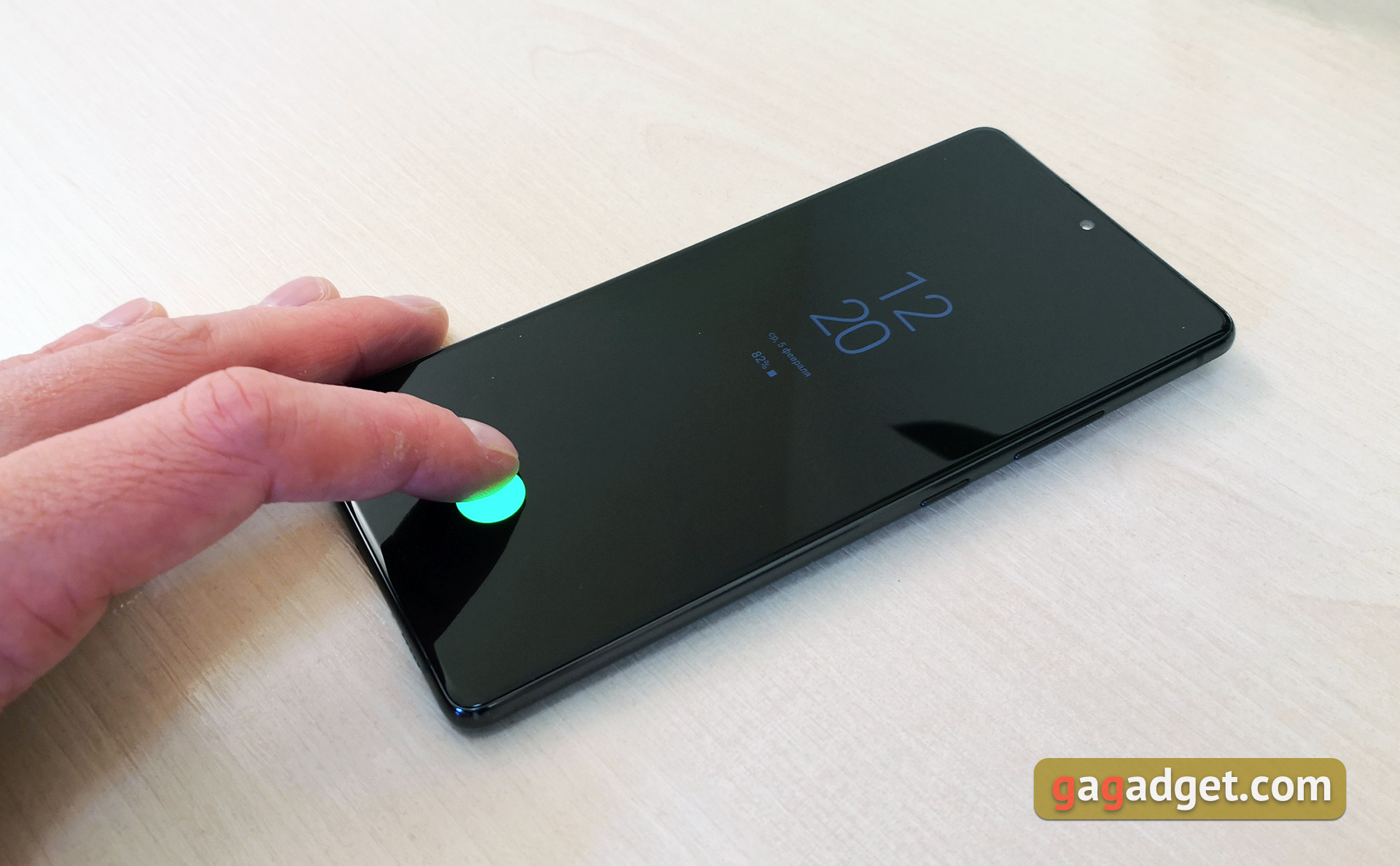 Обзор Samsung Galaxy S10 Lite: флагман на минималках-45