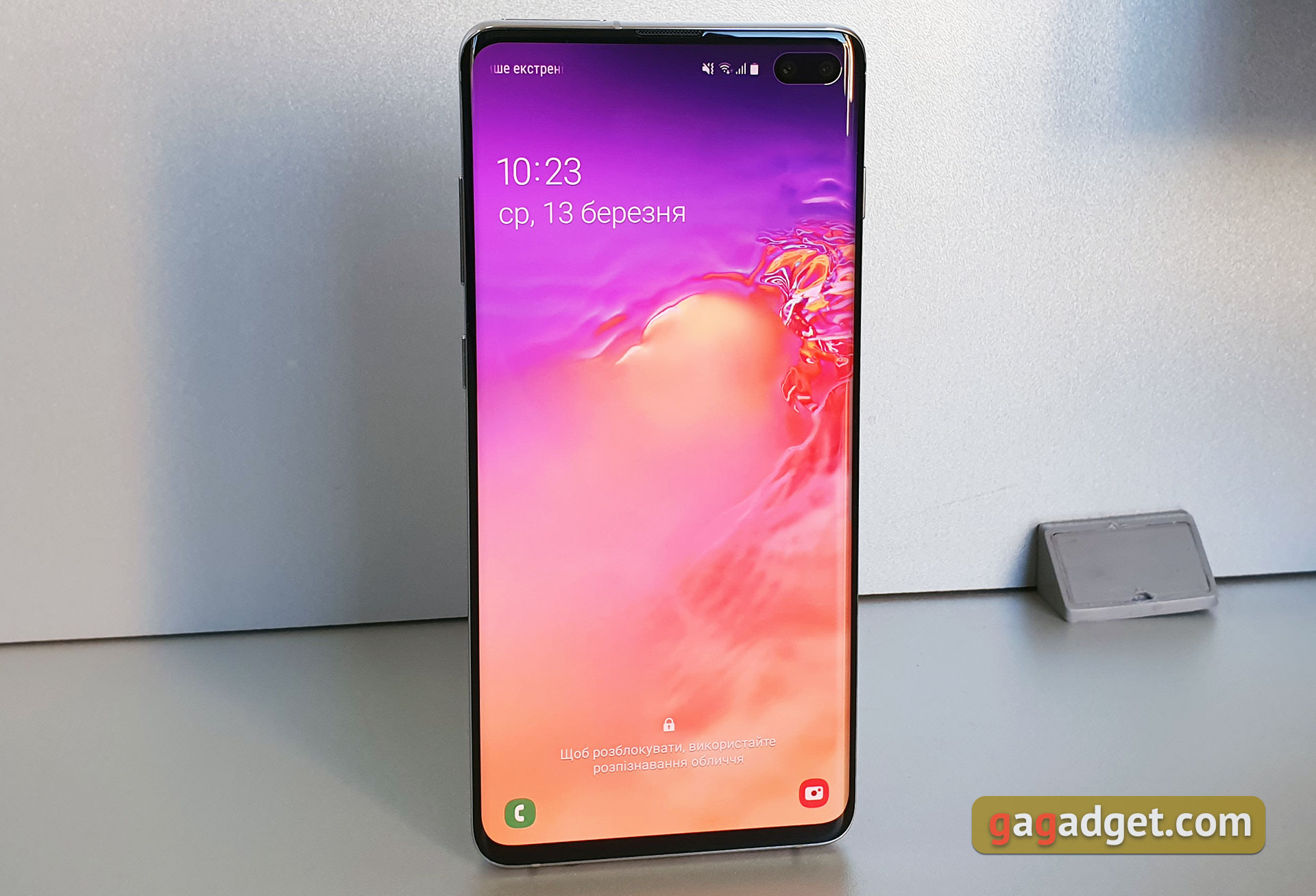 Огляд Samsung Galaxy S10+: ювілейний флагман з п'ятьма камерами-5