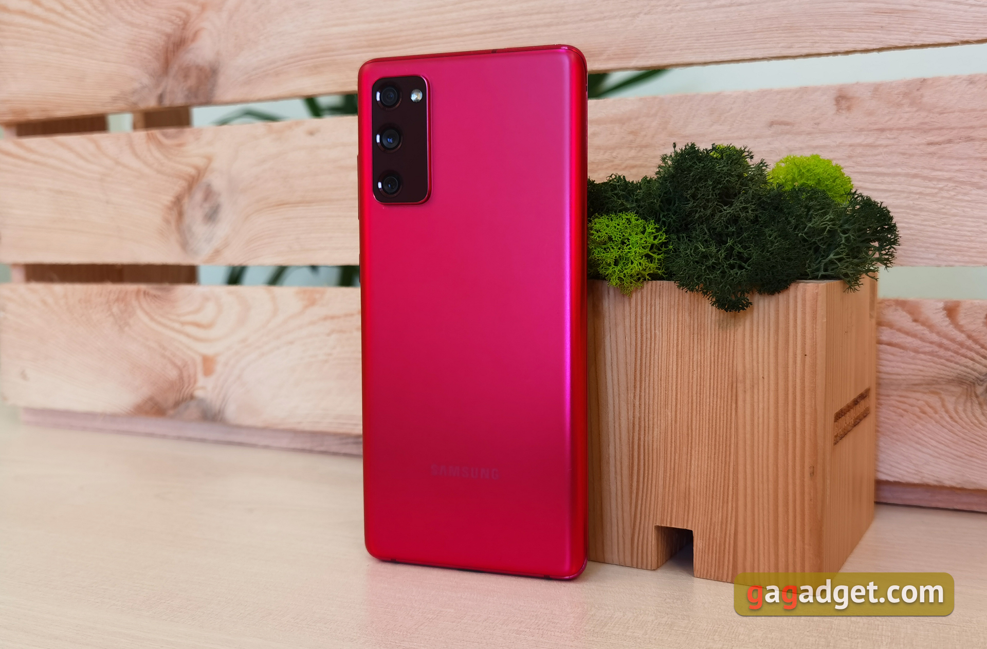 Обзор Samsung Galaxy S20 FE: фан-клубный флагман-11