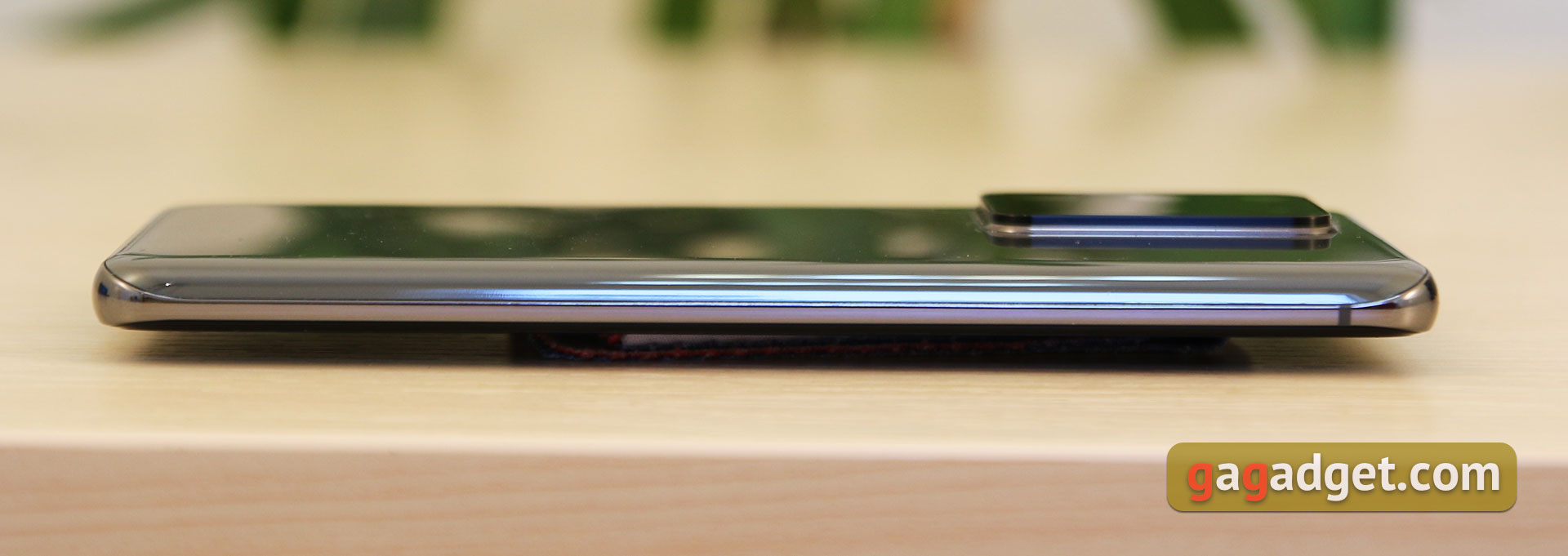 Обзор Samsung Galaxy S20 Ultra: флагман с огромным 120 Гц экраном и "космической" камерой-9