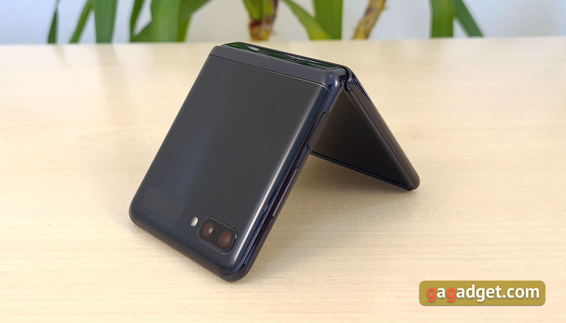Обзор Samsung Galaxy Z Flip: раскладушки возвращаются с гибкими дисплеями-2