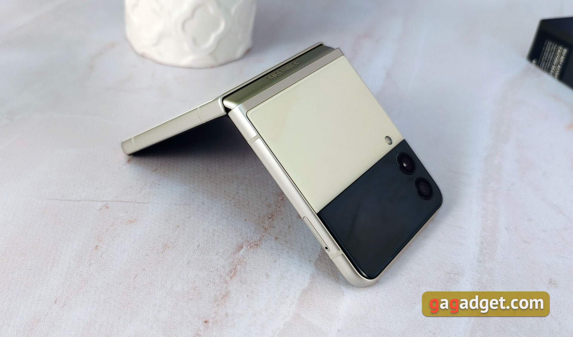 Samsung Galaxy Z Flip3 review: best foldable smartphone of the year-6