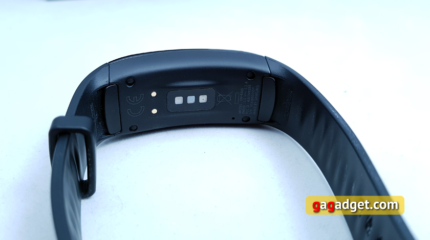 samsung-gear-fit2-pro-07.jpg