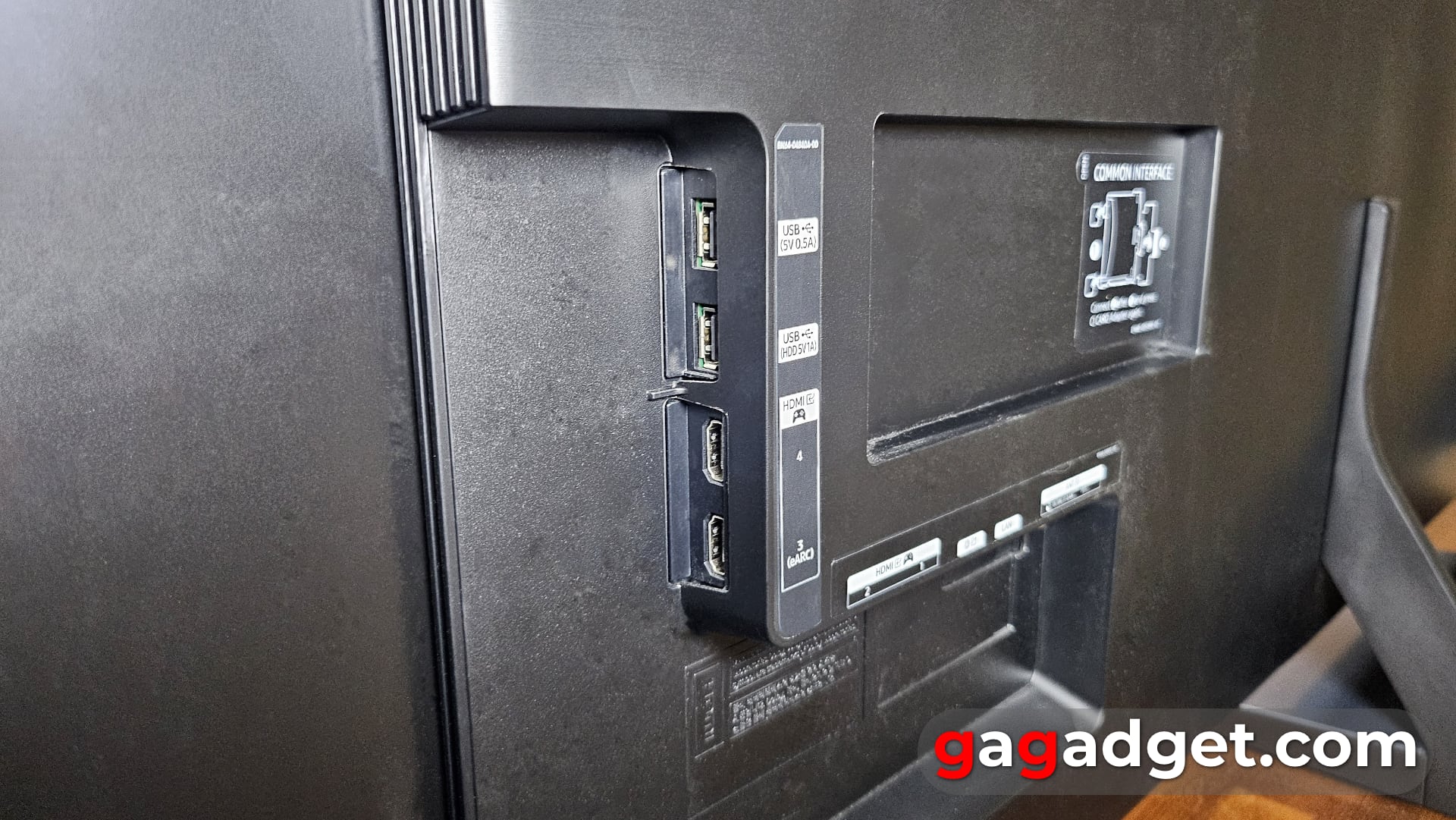 Велика спокуса: огляд 77-дюймового OLED-телевізора Samsung S90D-5