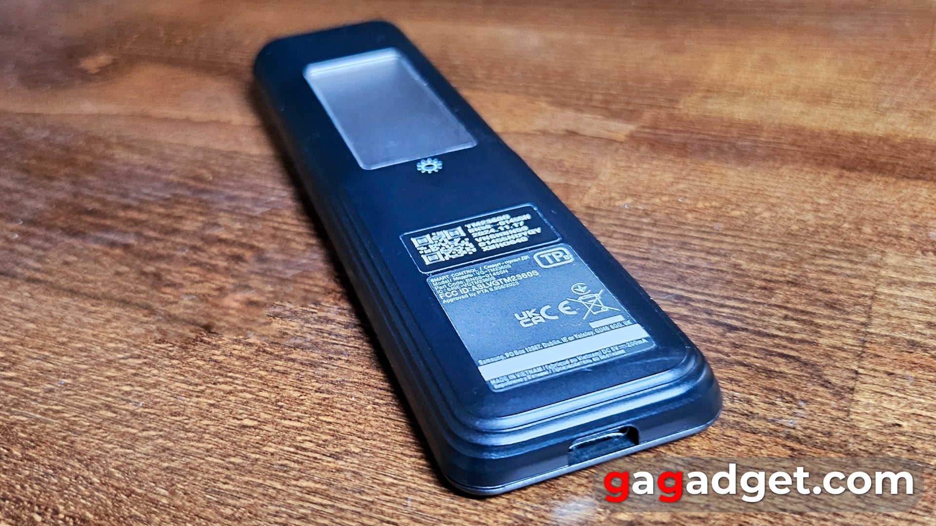 Велика спокуса: огляд 77-дюймового OLED-телевізора Samsung S90D-38