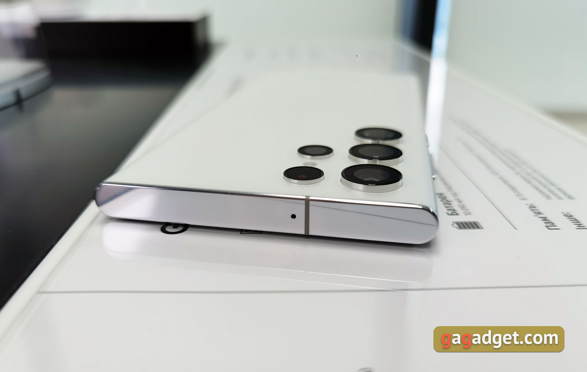 Флагманські смартфони Samsung Galaxy S22 та планшети Galaxy Tab S8 на власні очі-10