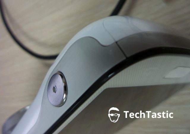 Фотографии смартфона-фотокамеры Samsung Galaxy S4 Zoom с 10-кратным оптическим зумом-2