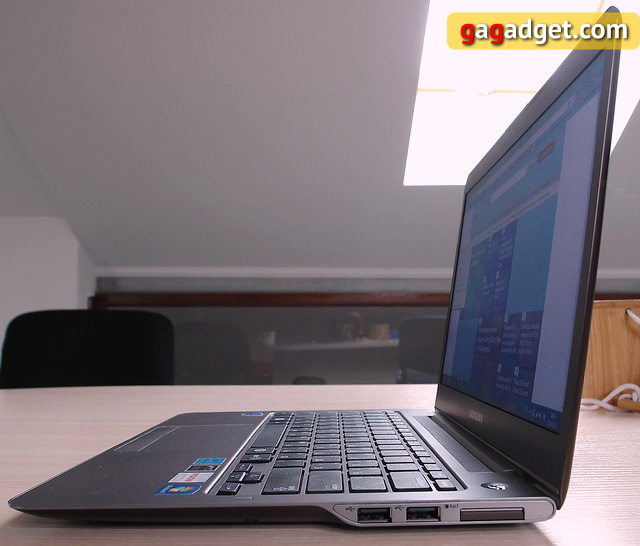 Обзор Samsung NP535U3C (NP535U3C-A04RU)-3