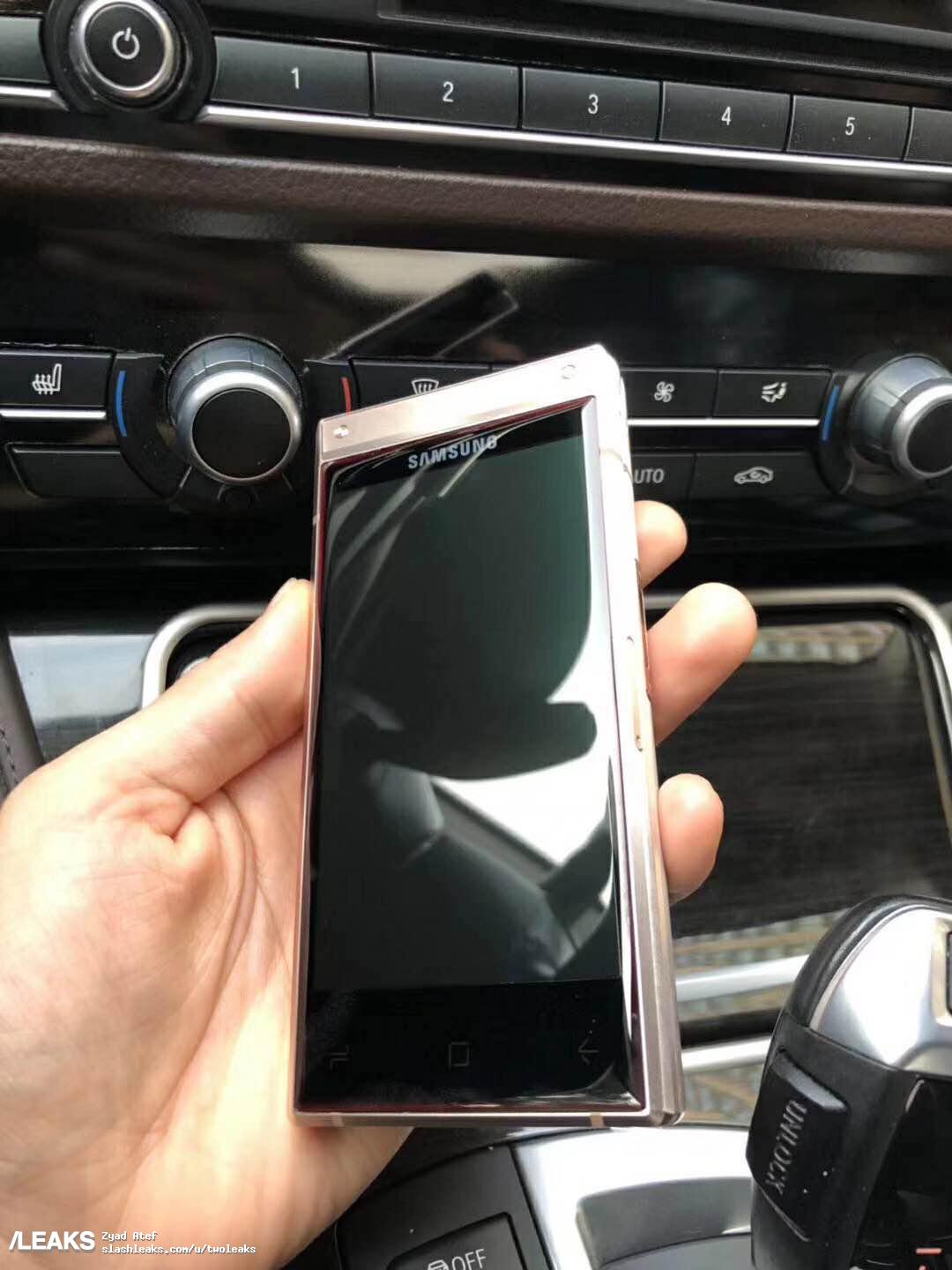 samsung_w2019_live_5.jpg